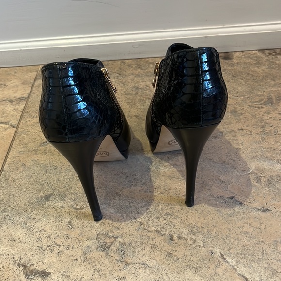 Michael Kors black booties - Picture 2 of 7